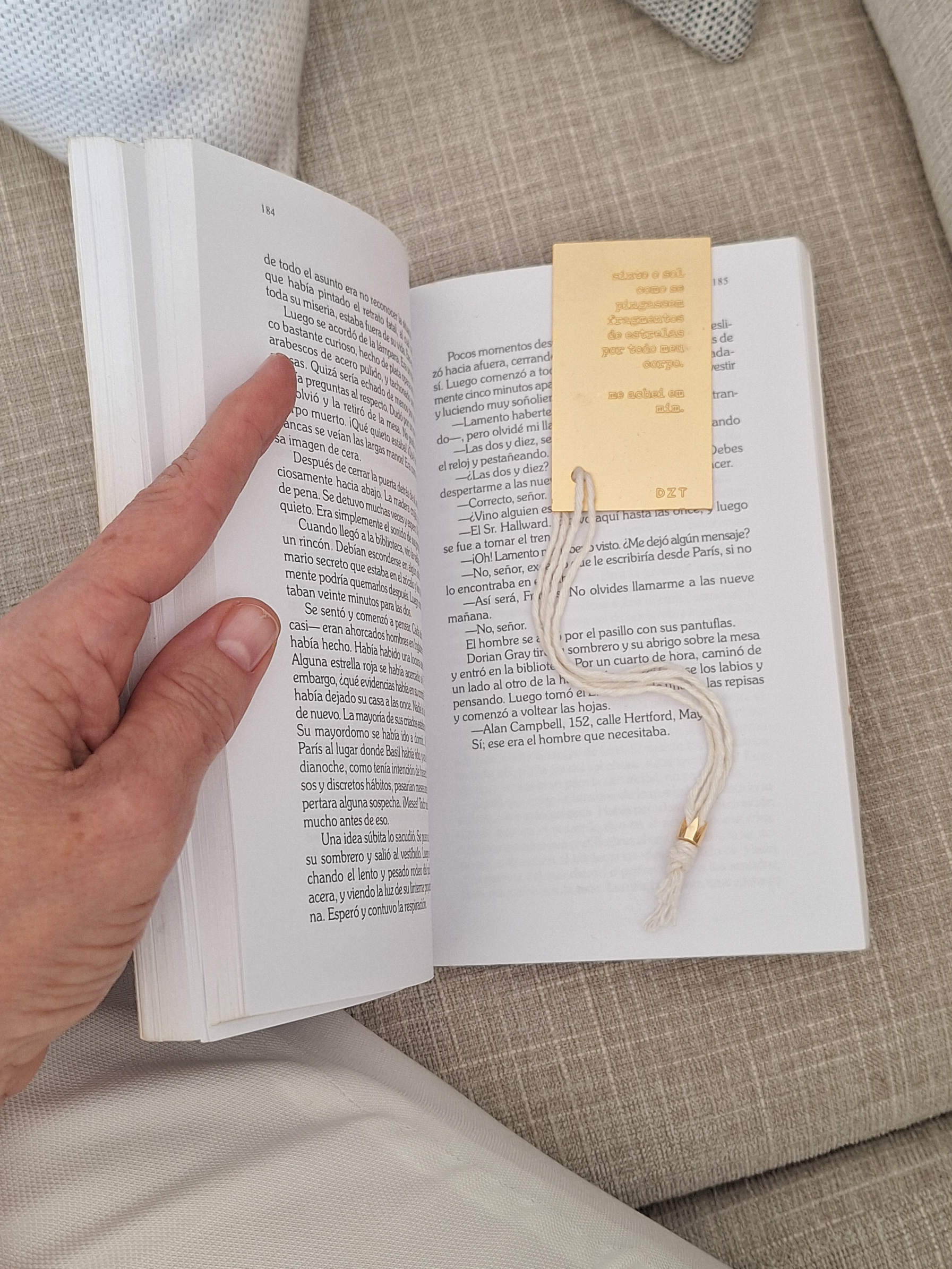 Entre páginas, pequenos mundos